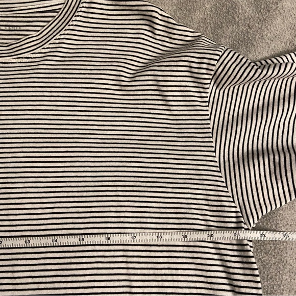 AE black & white striped oversized tee - Picture 6 of 8